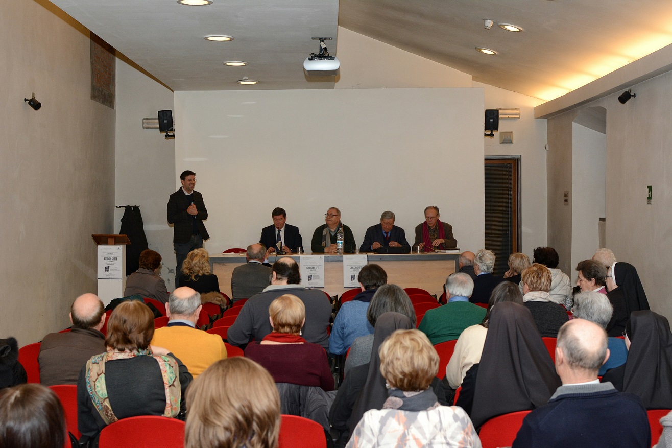 Il pubblico alla presentazione della biografia del baritono Giorgio Gatti alle Scuderie medicee